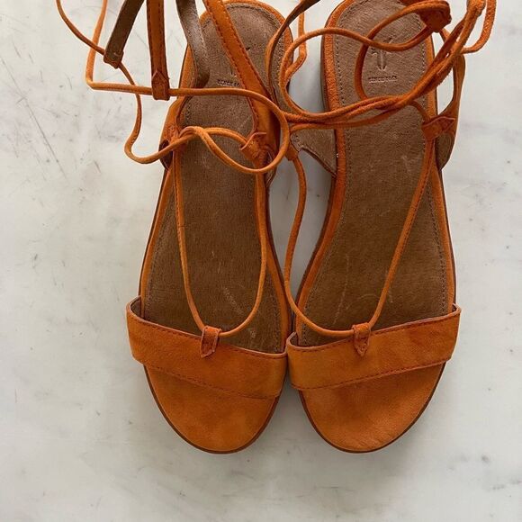 Brand new sandals - Picture 4 of 4